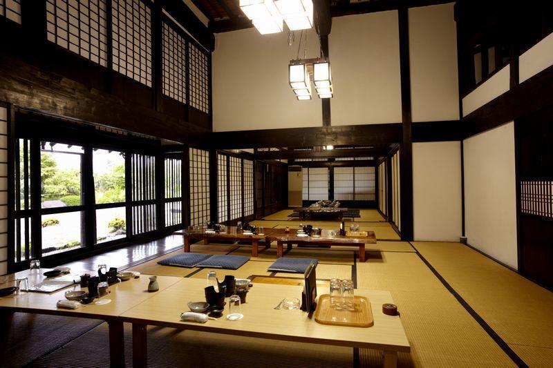 Karasuyamajo Country Club Hotel Экстерьер фото